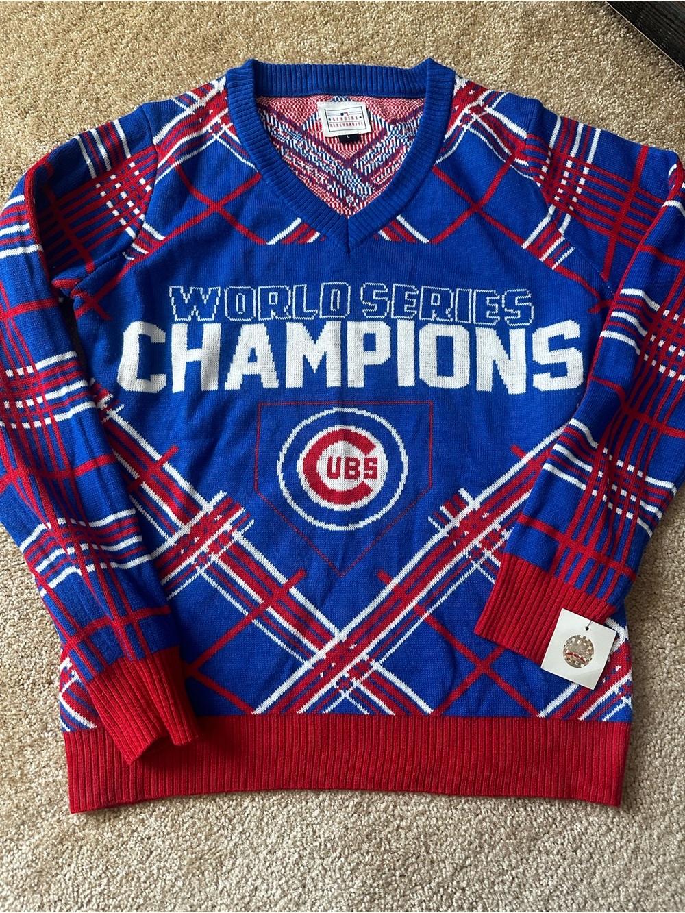 NWT Women’s M L Chicago Cubs World Series Champions Sweater